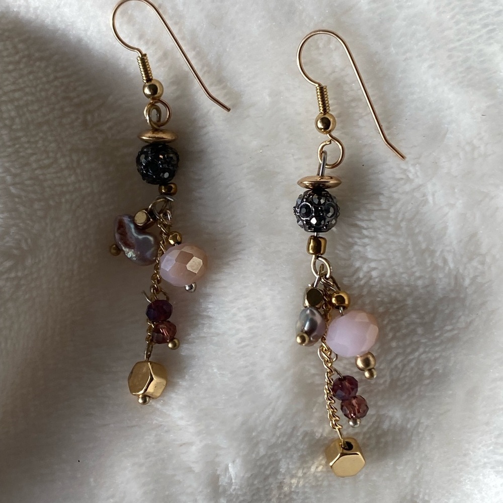 NEW MAGNETIC HEALING CRYSTALS Gold and Black Dangle Earrings - Picture 6 of 6